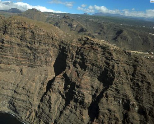 La Arena & Los Gigantes