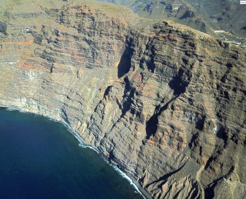 La Arena & Los Gigantes