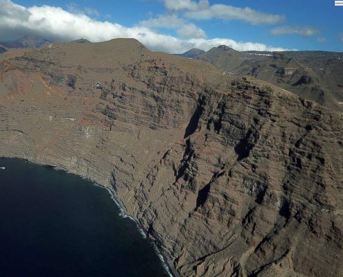 La Arena & Los Gigantes