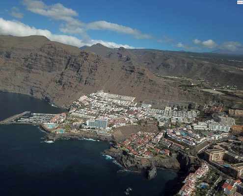 La Arena & Los Gigantes