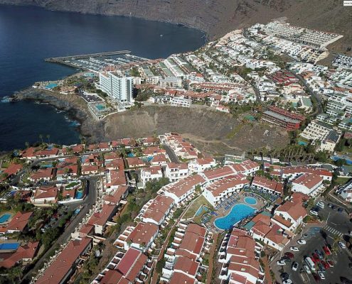 La Arena & Los Gigantes